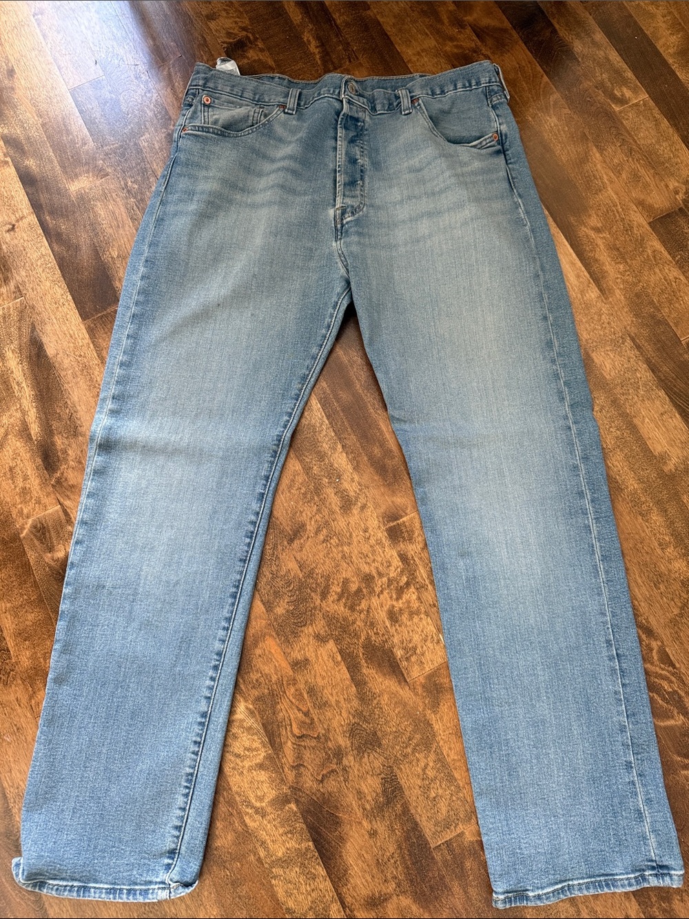 Levi's Light Blue Straight Jeans - Classic Denim